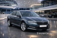 Pron�jem automobilu �koda Supe